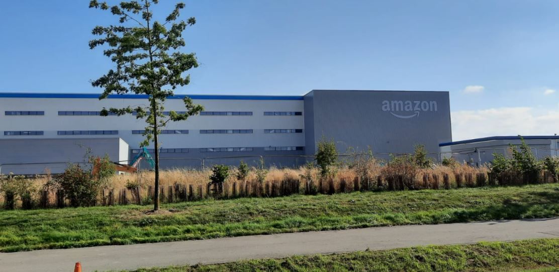 £400 million Amazon warehouse to open within weeks in Swindon